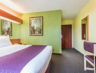 Microtel & By Wyndham 2* Auburn