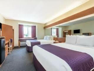 Hotel Microtel & By Wyndham Auburn